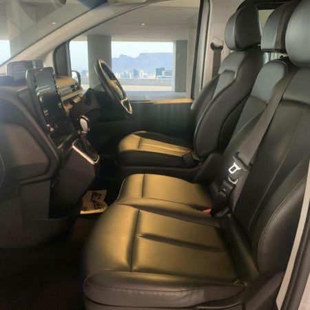 2022-Hyundai-Staria-22d-Executive-Auto_12
