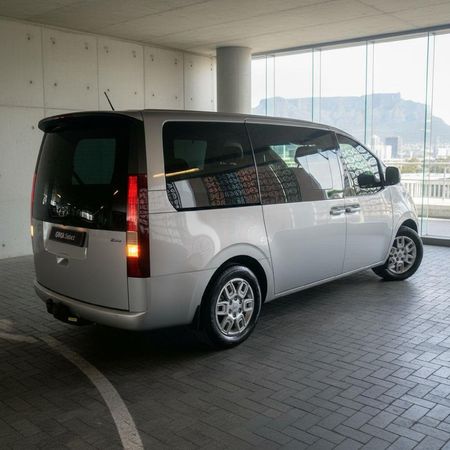 2022-Hyundai-Staria-22d-Executive-Auto_4