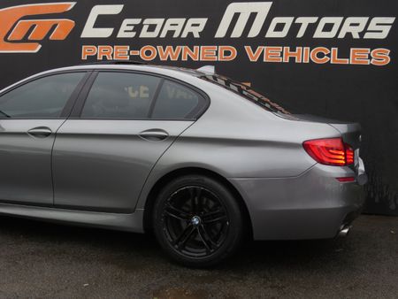 2014-BMW-5-Series-520-i-M-SPORT_5