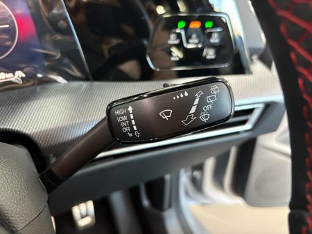 2026-Volkswagen-Golf-8-GTI-20-TSI-DSG_12