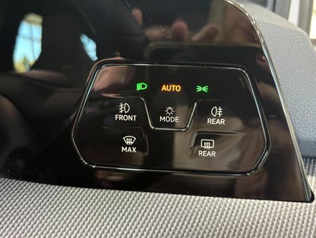 2026-Volkswagen-Golf-8-GTI-20-TSI-DSG_13