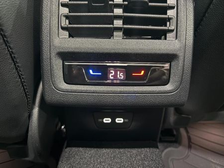 2026-Volkswagen-Golf-8-GTI-20-TSI-DSG_16