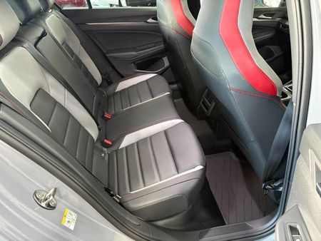 2026-Volkswagen-Golf-8-GTI-20-TSI-DSG_18