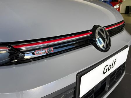 2026-Volkswagen-Golf-8-GTI-20-TSI-DSG_20