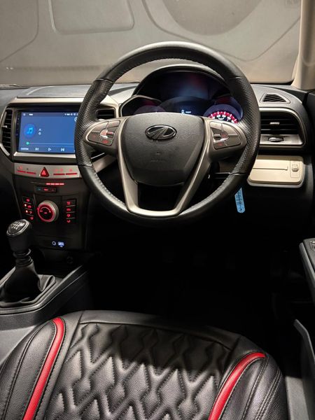 2022-Mahindra-XUV-300-15D-W6_9