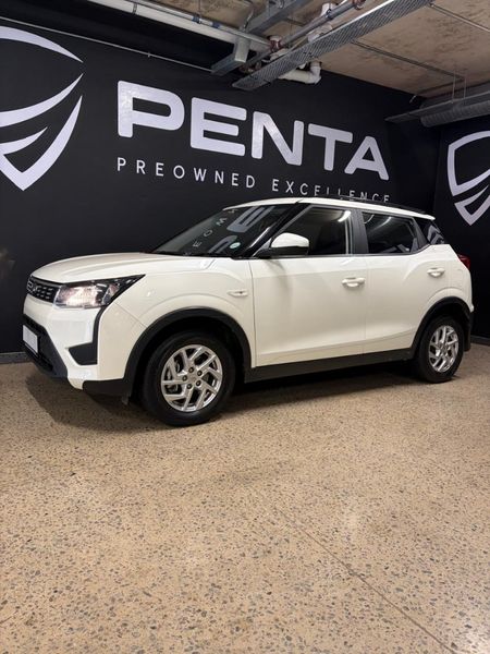 2022-Mahindra-XUV-300-15D-W6_1