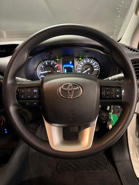 2024-Toyota-Hilux-24-GD-6-Raider-4x4-Auto-Double-Cab_12