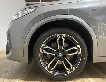 2025-BMW-X2-sDrive-18i-M-Sport_25