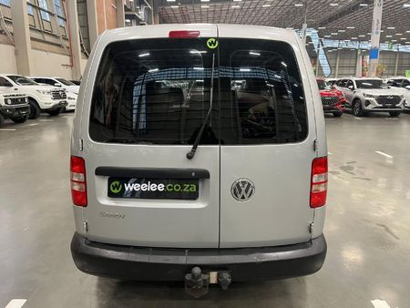 2014-Volkswagen-Caddy-Maxi-20-TDI-81kW-CrewBus-Panel-Van_3