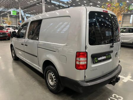 2014-Volkswagen-Caddy-Maxi-20-TDI-81kW-CrewBus-Panel-Van_4