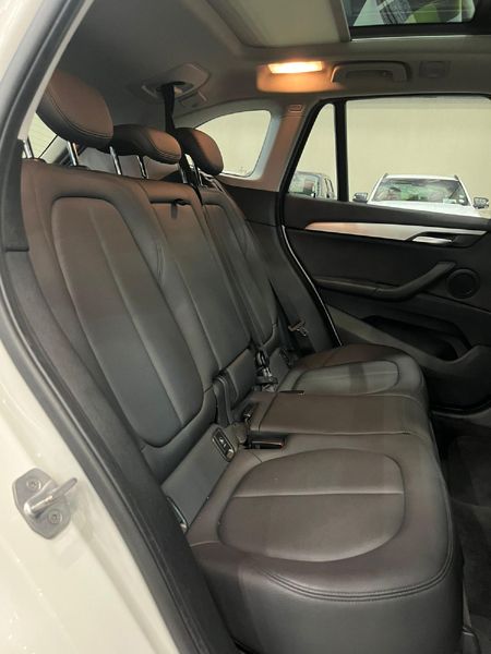 2016-BMW-X1-sDrive20i-Auto_11