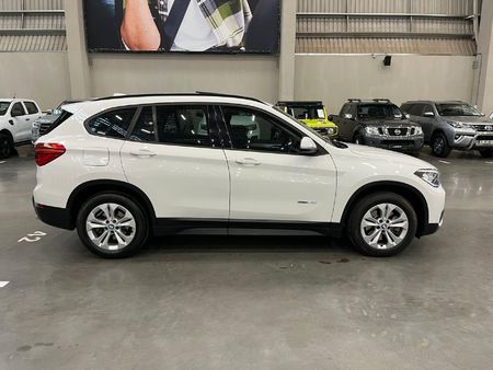 2016-BMW-X1-sDrive20i-Auto_1