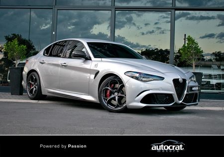 2020-Alfa-Romeo-Giulia-29T-V6-Quadrifoglio-Race-Edition_0