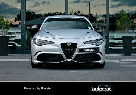 2020-Alfa-Romeo-Giulia-29T-V6-Quadrifoglio-Race-Edition_9