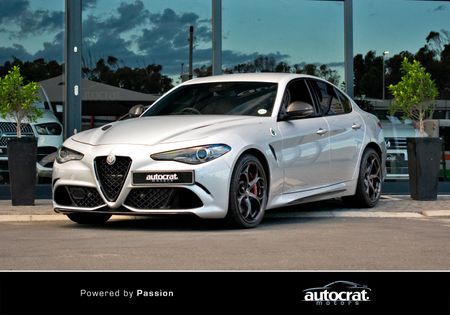 2020-Alfa-Romeo-Giulia-29T-V6-Quadrifoglio-Race-Edition_2