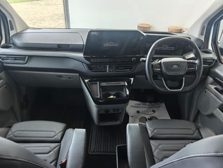 2026-Ford-Tourneo-Custom-20D-Titanium-X-Auto_18