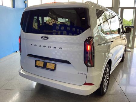 2026-Ford-Tourneo-Custom-20D-Titanium-X-Auto_4