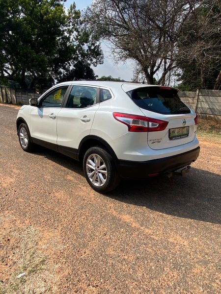 2015-Nissan-Qashqai-15-dCi-Acenta_1