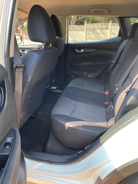 2015-Nissan-Qashqai-15-dCi-Acenta_7
