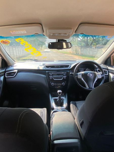 2015-Nissan-Qashqai-15-dCi-Acenta_8
