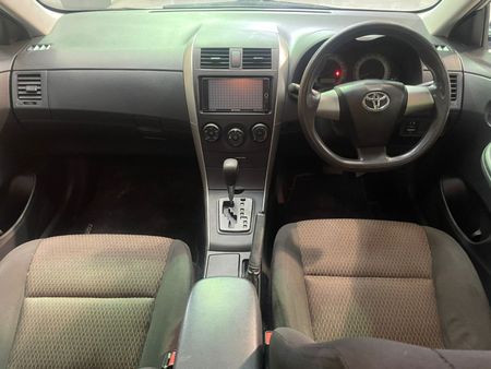 2018-Toyota-Corolla-16-Prestige_17
