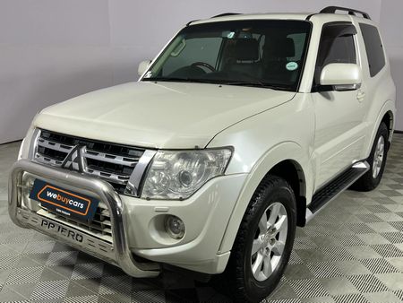 2014-Mitsubishi-Pajero-32-Di-Dc-GLS-SWB-Auto_0