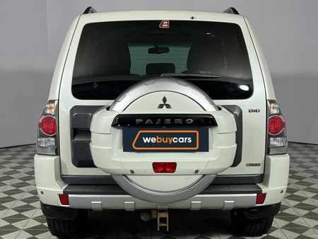 2014-Mitsubishi-Pajero-32-Di-Dc-GLS-SWB-Auto_16