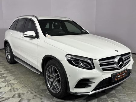 2017-Mercedes-Benz-GLC-250d_15