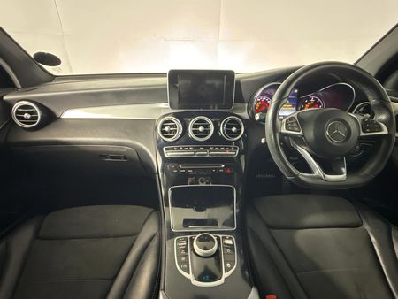2017-Mercedes-Benz-GLC-250d_1