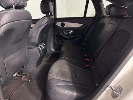 2017-Mercedes-Benz-GLC-250d_3