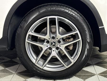 2017-Mercedes-Benz-GLC-250d_6