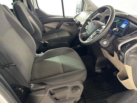 2014-Ford-Tourneo-Custom-22-TDCi-Ambiente-LWB_9