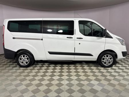 2014-Ford-Tourneo-Custom-22-TDCi-Ambiente-LWB_17
