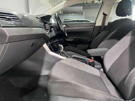 2025-Volkswagen-Polo-10-TSI-Life-Auto-DSG_7
