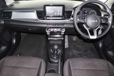 2023-Kia-Rio-12-LS-5-dr_13