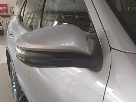 2018-Toyota-Fortuner-24-GD-6-Raised-Body-Auto_9
