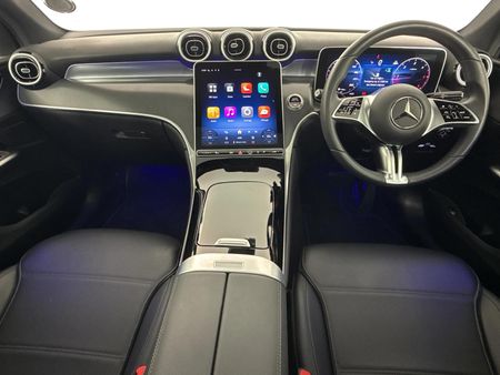 2025-Mercedes-Benz-GLC-220D-4Matic_1