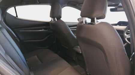 2023-Mazda-3-15-Dynamic-Auto-5-dr_17