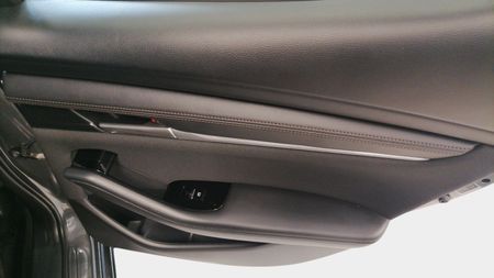 2023-Mazda-3-15-Dynamic-Auto-5-dr_18