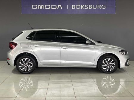 2025-Volkswagen-Polo-10-TSI-Life-Auto-DSG_3