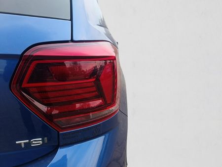 2021-Volkswagen-Polo-10-TSI-Highline-Auto-85kW_11