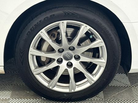 2019-Audi-A4-20-TDI-Auto-40-TDI_4