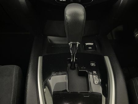 2016-Nissan-X-Trail-25-SE-4x4-Auto_10