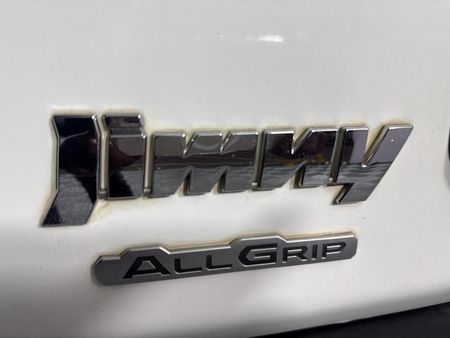 2019-Suzuki-Jimny-15-GA_8