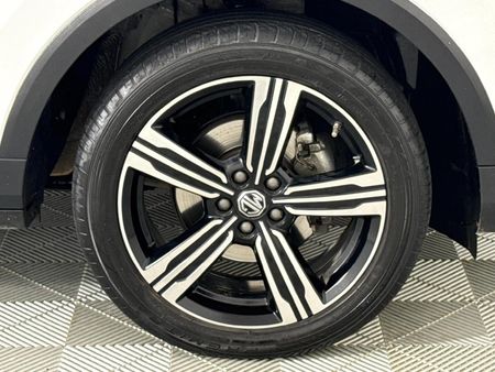 2025-MG-ZS-15-Delux-Auto_3