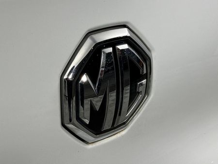 2025-MG-ZS-15-Delux-Auto_7
