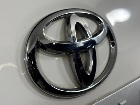 2021-Toyota-Fortuner-24-GD-6-Raised-Body-Auto_11
