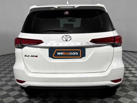 2021-Toyota-Fortuner-24-GD-6-Raised-Body-Auto_18