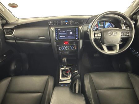 2021-Toyota-Fortuner-24-GD-6-Raised-Body-Auto_1