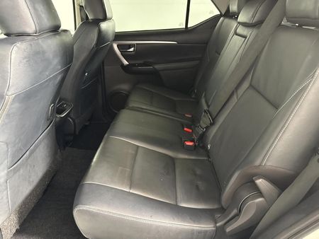 2021-Toyota-Fortuner-24-GD-6-Raised-Body-Auto_3
